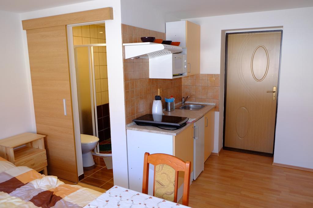 Maison d'hôtes Ubytovani U Maminky à Lednice Extérieur photo